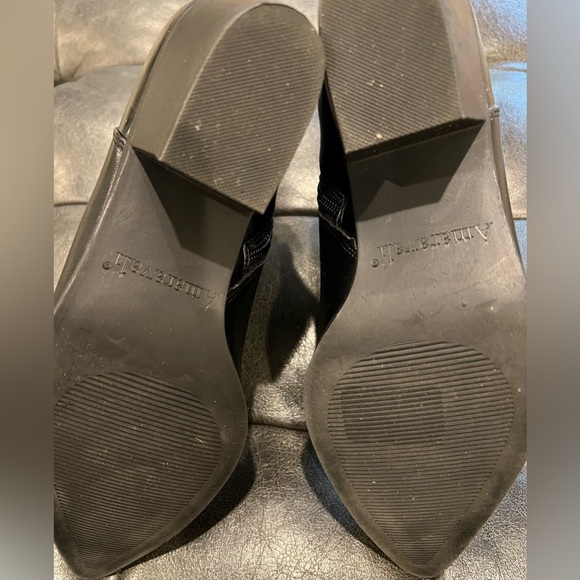 Women’s Black Amaravali Ankle Boots with Textured Detail Size 8.5 - Picture 9 of 10